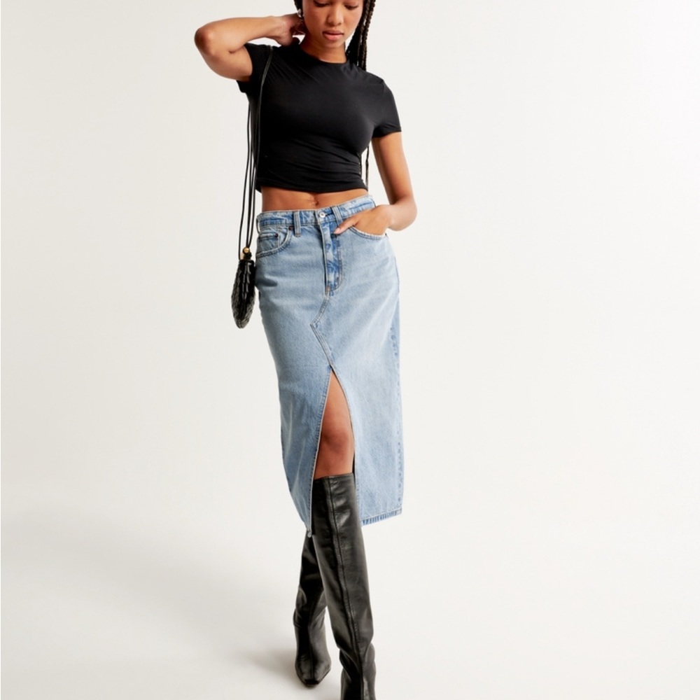 Abercrombie light denim women’s midi skirt